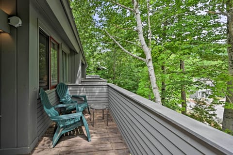 Lincoln Vacation Rental Condo | 1BR | 1BA | 1,180 Sq Ft | Stairs Required