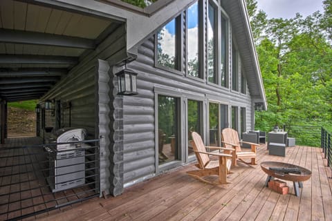 Jasper Vacation Rental: 2BR | Sleeping Loft | 2BA | 1,600 Sq Ft