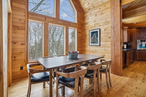 Whether or not you are eating breakfast or having a snack, with all of this natural lighting, dining will be glorious.