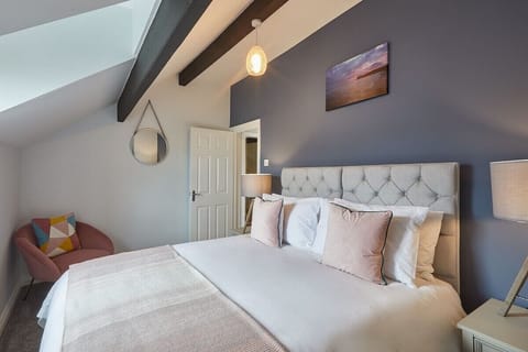 Emerald Hideaway, Saltburn-by-the-Sea - Stay North Yorkshire