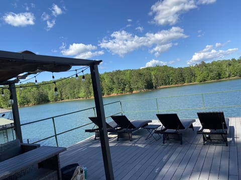 Soak up the sun ☀️ 