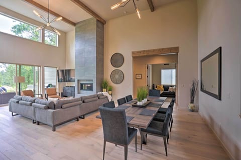 Bend Vacation Rental | 4BR | 3.5BA | 2,900 Sq Ft | Stairs Required