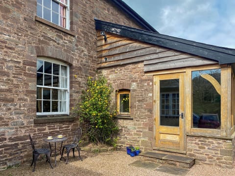 Garden seating | Malt House, Skenfrith, near Monmouth
