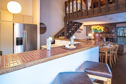 Seating Around the Kitchen