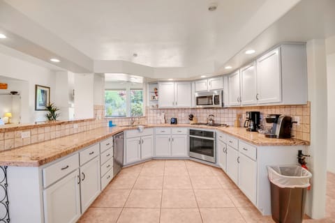 Expansive Granite Counters - Perfect for Meal Prep and Entertaining