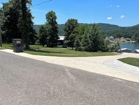Driveway entrance to Winslow’s Waterfront