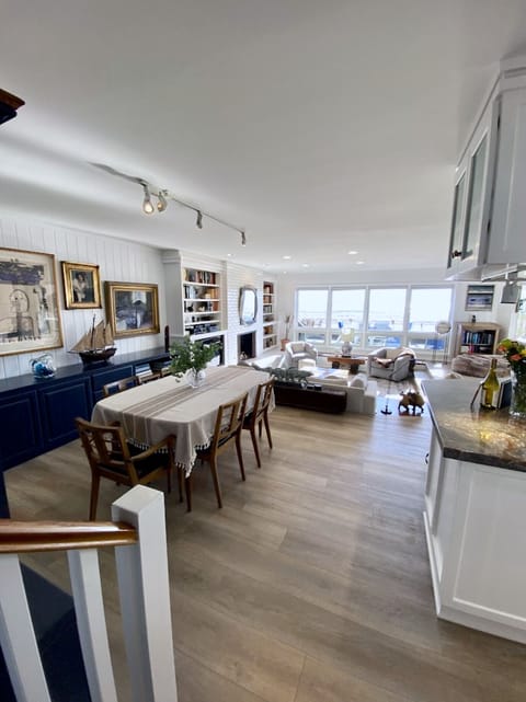 Take in the ocean view, or draw the window shades for privacy