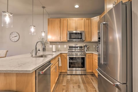 Fully Equipped Kitchen | Drip Coffee Maker | Toaster