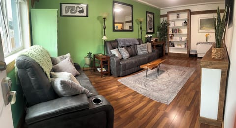 Spacious and Cozy Living Room. 