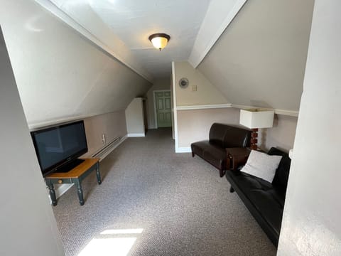 Loft Room with Futon