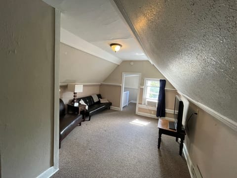 Loft Room with Futon