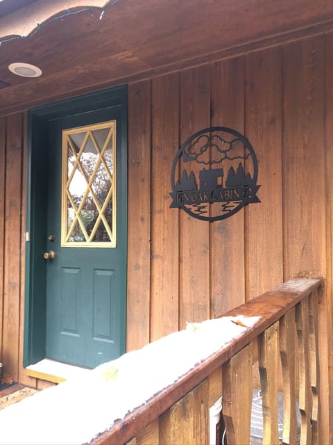 Welcome to Pin Oak Cabin #2