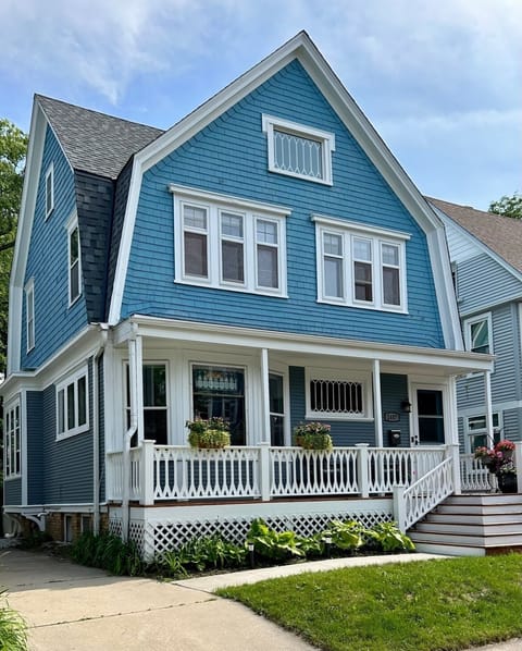 3-BR house exclusively for your enjoyment.