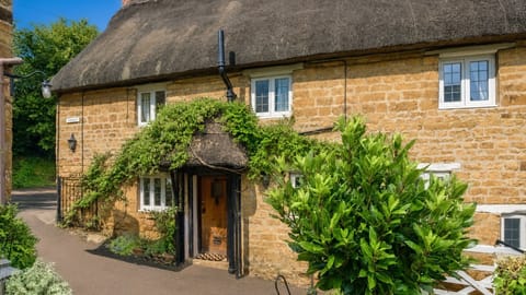 Front entrance, Suncroft, Bolthole Retreats
