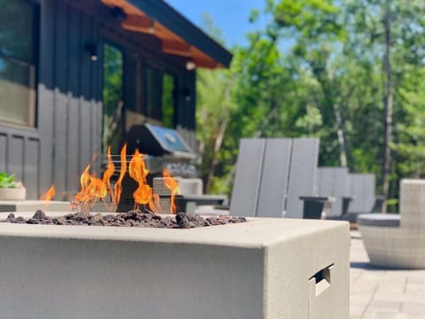 The perfect spot for summer nights with family. Enjoy dinner on the grill, unwind around the gas fire pit, and relax with plenty of seating for everyone.