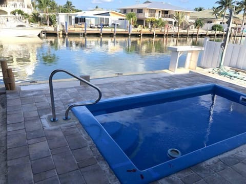 9th 171 @@Pool , Cleaning station-002