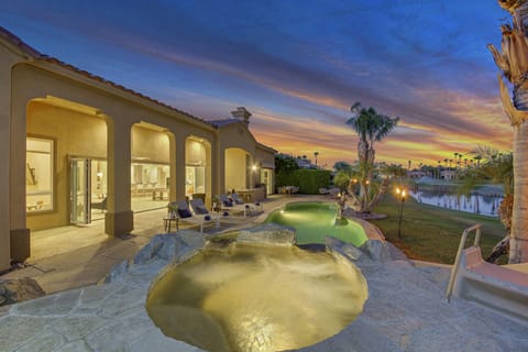 You have arrived to Atlantis, with over 3,400 square feet of luxury living awaits!