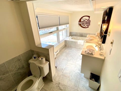 81dc164f-493e-4384-a3ff-6942c46aeaf8