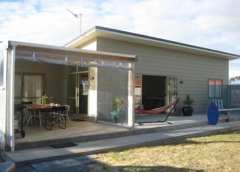 Easy and Open Plan Living - great indoor / outdoor flow