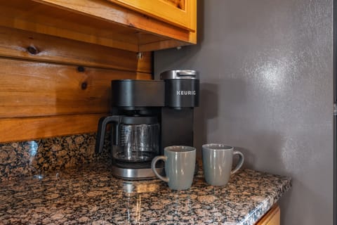 Coffee Maker with pot or K-Cup option