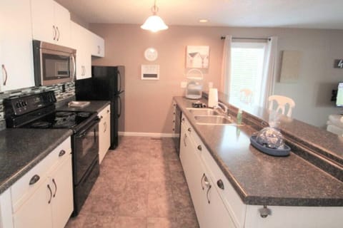 39b29e74-0937-4a9a-8e27-ba89b4c3e599