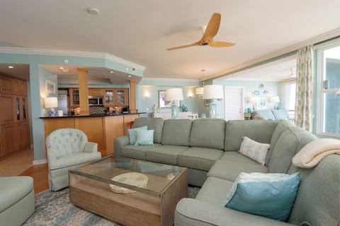 Living area with SmartTV