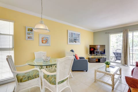 Longboat Key Vacation Rental | 1BR | 1BA | 831 Sq Ft | Steps to Enter
