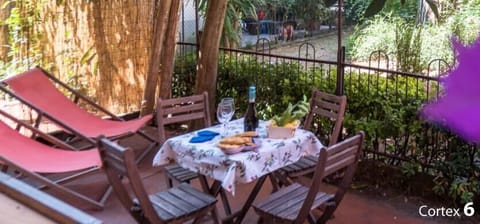 The Garden of Ada Ground Floor Studio with AC and Patio Apartment in Monterosso al Mare