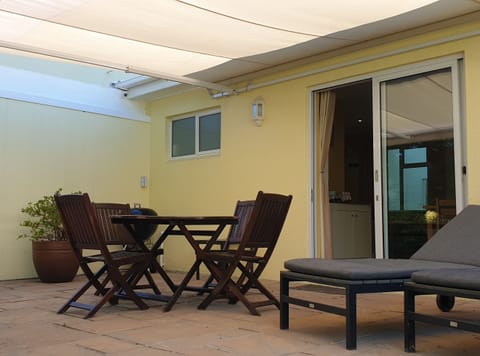 Cottage Chardonnay - Terrace with Outdoor Furniture