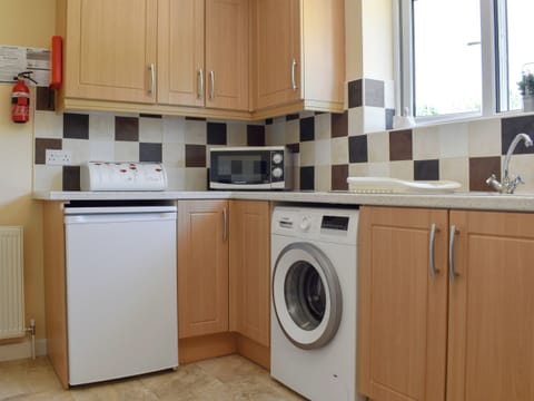 Kitchen | Green Valley Retreat, Holsworthy