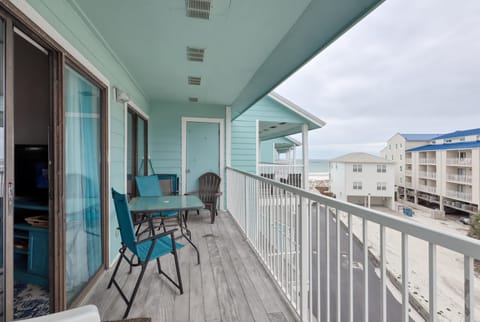 Romar Beach, 2 bedroom 2 bathroom, sleeps 7. Managed by Island Rentals