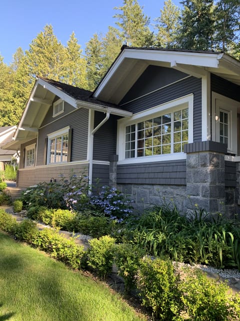 Front of the bungalow