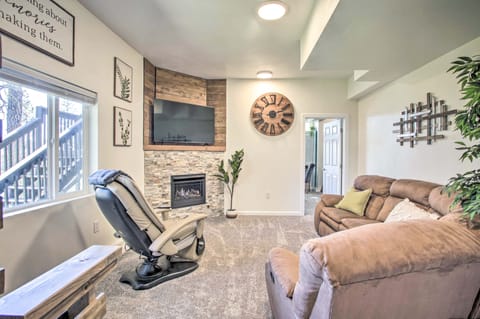 Living Room | Free WiFi