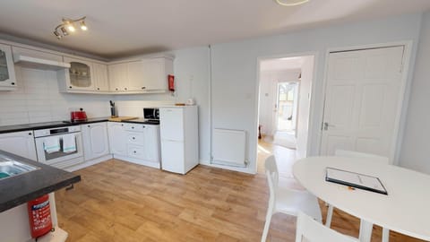 Taphouse Avenue Kitchen Two