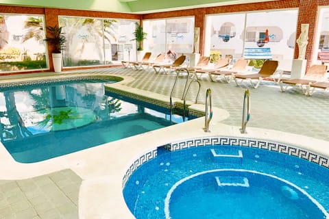 Heated pool and Jacuzzi