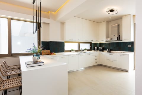 Villa Aroma covers a total of 350 sq.m. and can accommodate up to 12 guests.