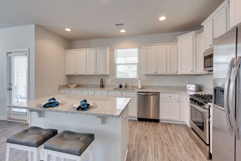 Kitchen | Cooking Basics | Toaster | Dishwasher