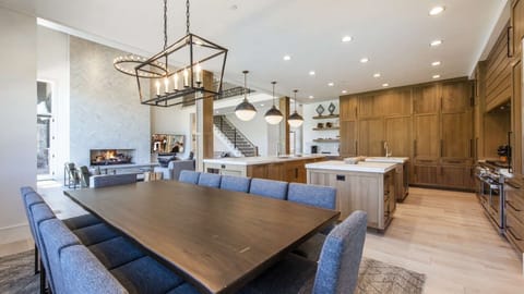 Dining Room - Winter