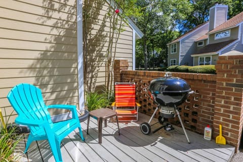 Guests of Herons' Haven are welcome to use this charcoal BBQ grill on the front patio.
