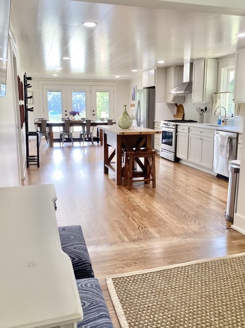 View from keeping room into kitchen