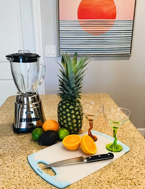 Come relax with us 🍹