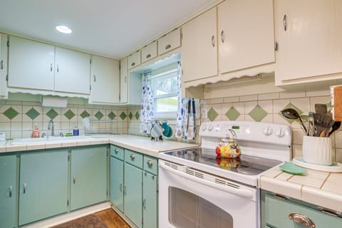 Kitchen | Coffee Maker | Toaster