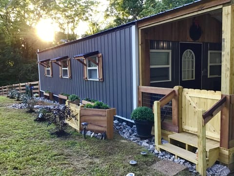 Front side of the cabin, come visit and sit on the front porch ,no worries here