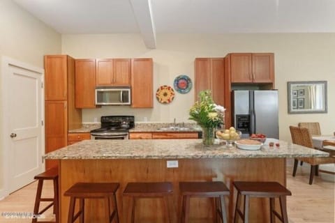 Island Seating For Four