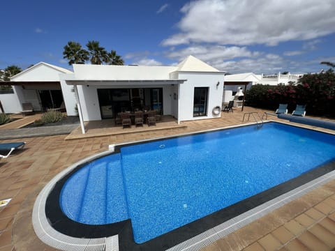 Casa Jemma, A South Facing Sea Front Villa with views over to Fuerteventura