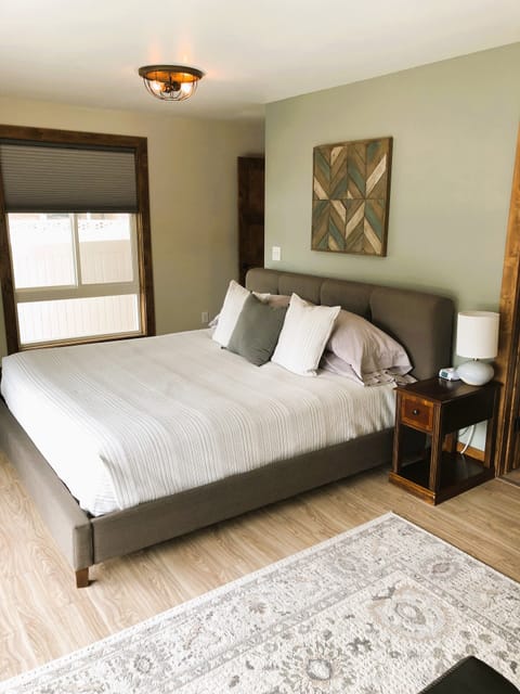 Super comfortable King Bed 