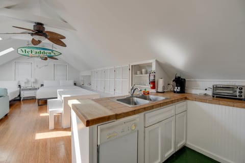 Travelers Palm - Kitchenette