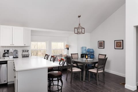 Dining room with daybed