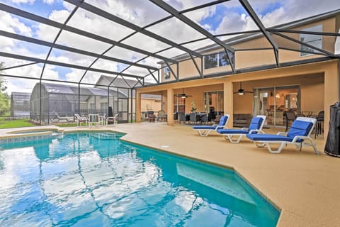 Kissimmee Vacation Rental | 8BR | 4.5BA | Stairs Required | 2,834 Sq Ft