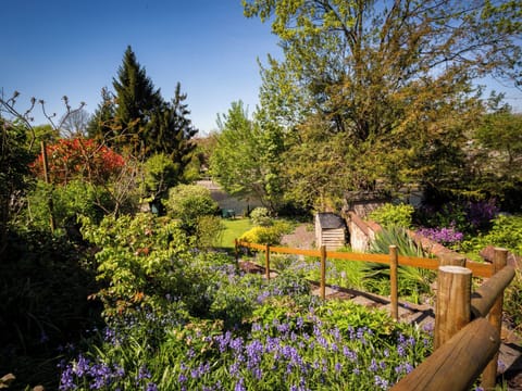 Garden | Mallard Cottage, Winchester